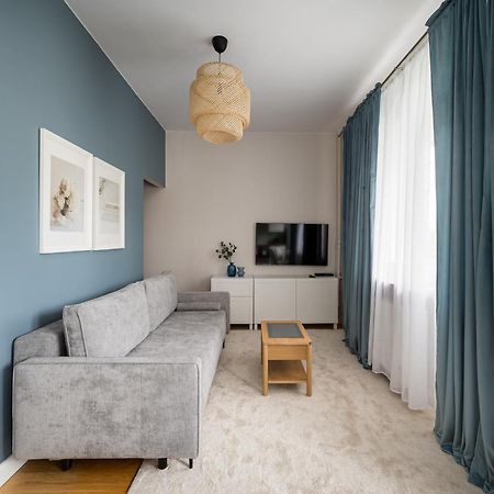 Wola Ratusz Homely Apartment Warsaw Ngoại thất bức ảnh