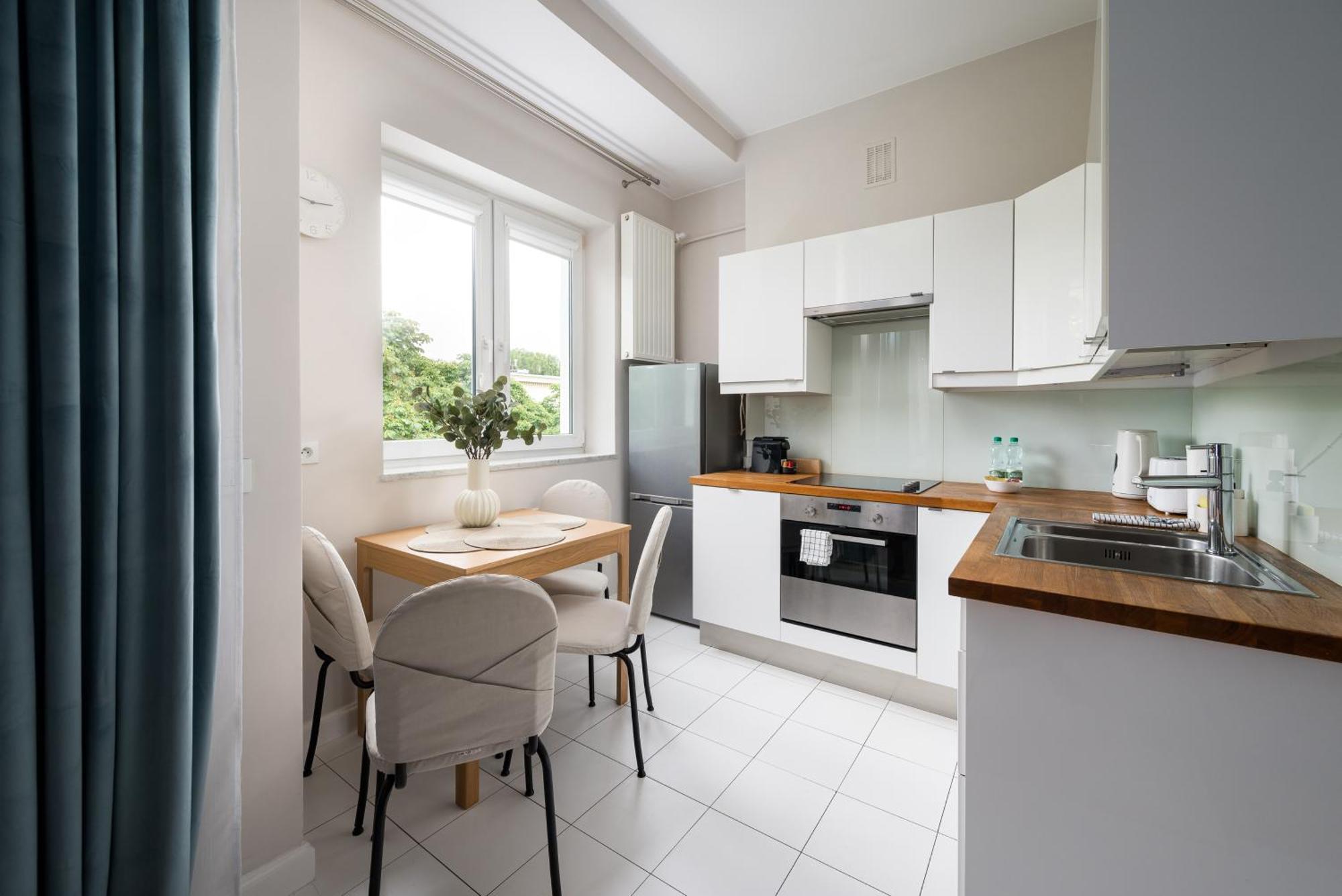 Wola Ratusz Homely Apartment Warsaw Ngoại thất bức ảnh